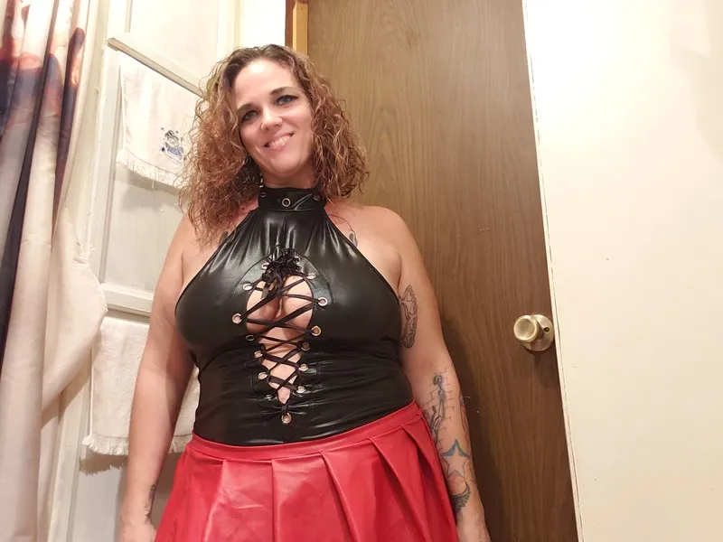 Live sex webcam photo for CountryBossandHubby #2009342