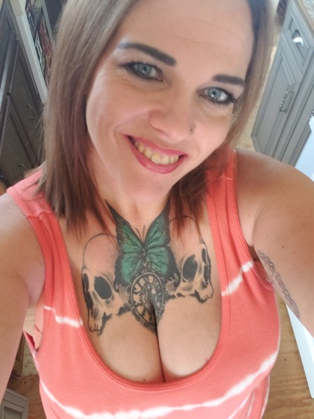 Live sex webcam photo for CountryBossandHubby #2009339