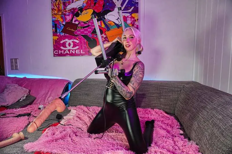 Live sex webcam photo for StellaSinderella #4152658