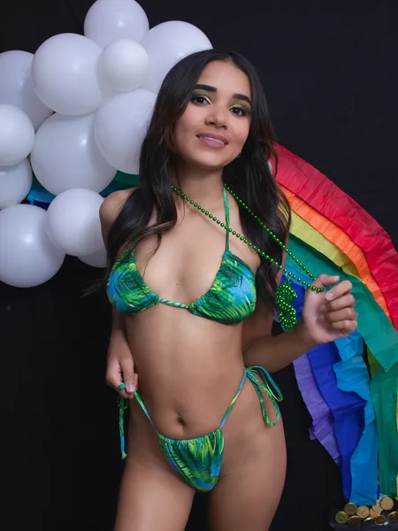 Live sex webcam photo for AnggelaParker #4064738