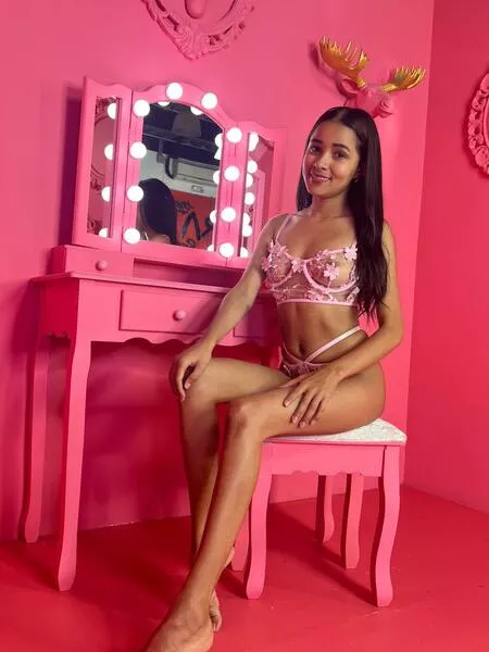 Live sex webcam photo for AnggelaParker #4218431