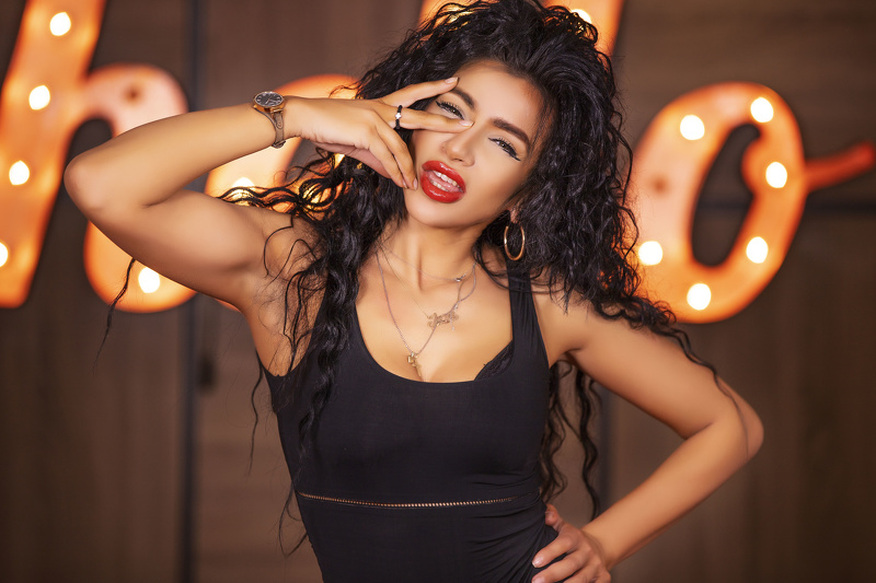 Live sex webcam photo for LoonaLux #1832034