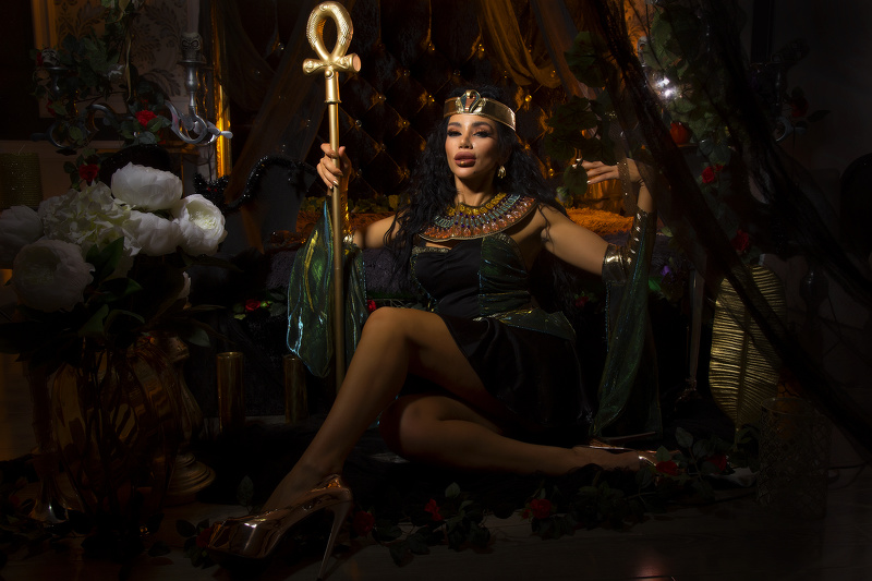 Live sex webcam photo for LoonaLux #1832128