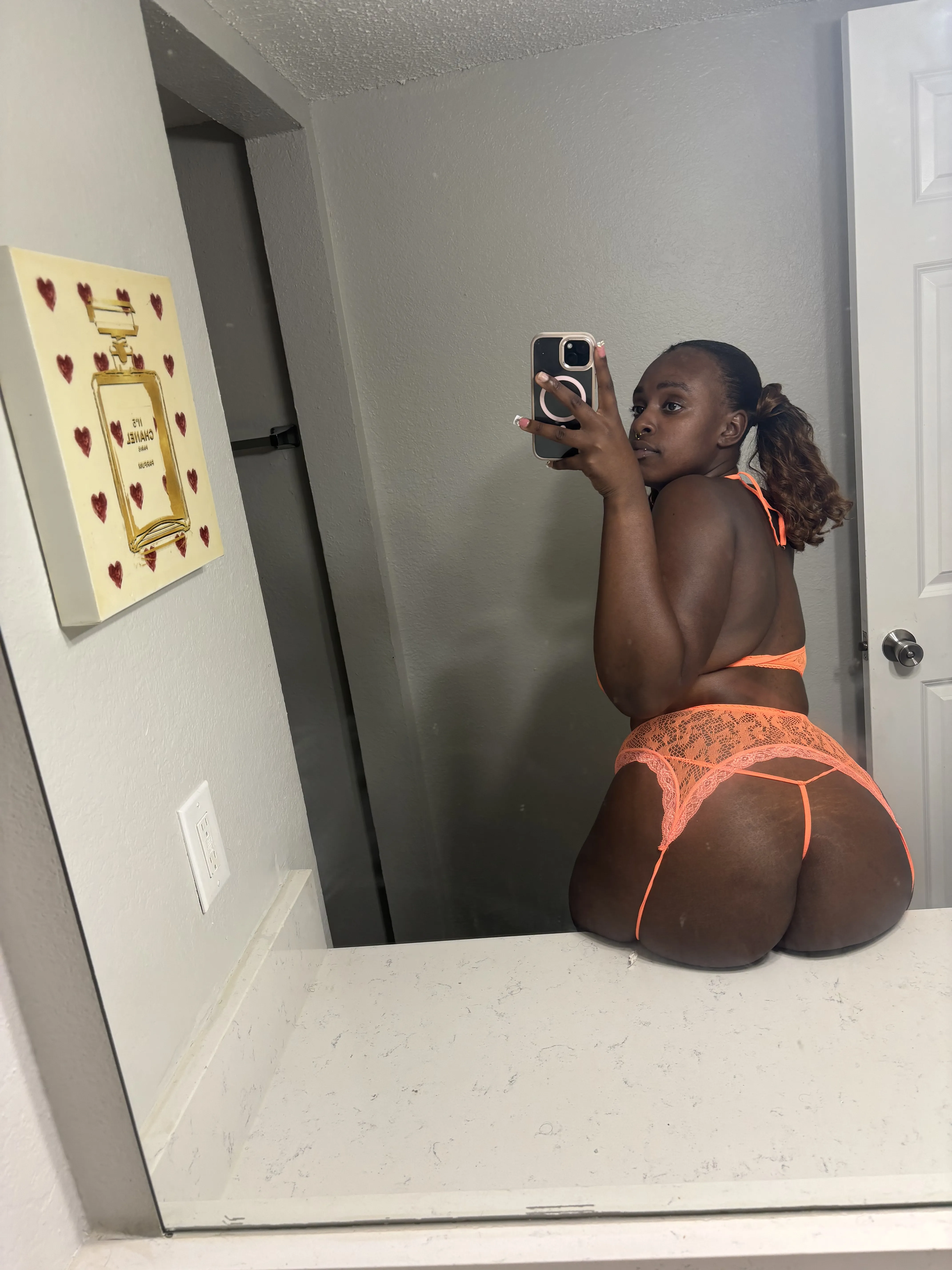 Live sex webcam photo for Loyalbambi #8660970