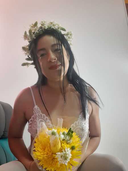 Live sex webcam photo for venusMwc #3431239