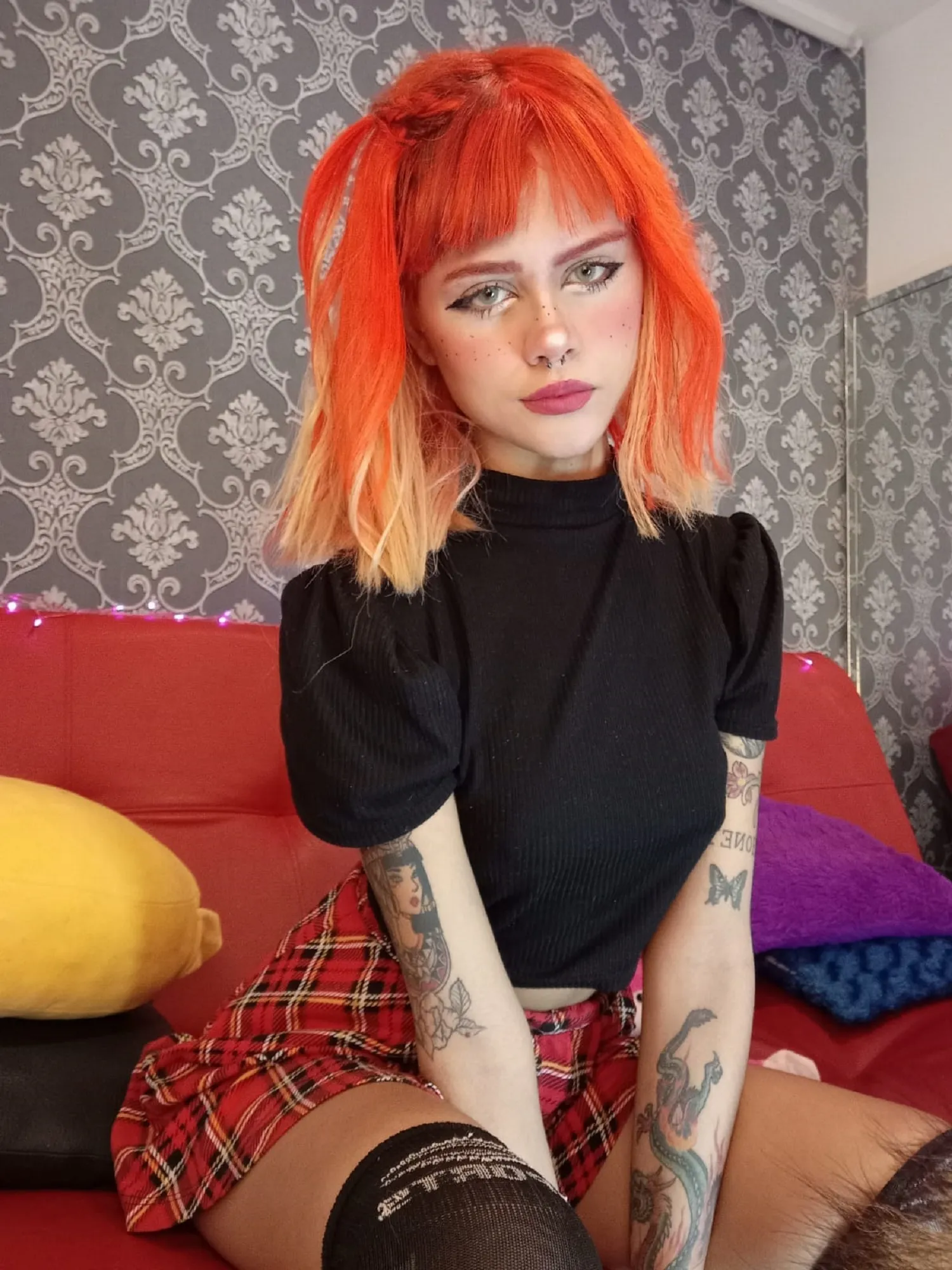 Live sex webcam photo for VictoriaDinucci #7299385