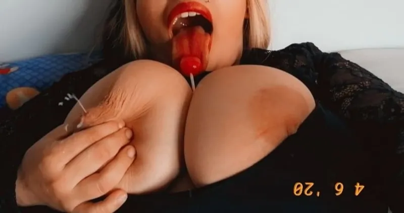 Live sex webcam photo for PamelaSquirttt #1846477