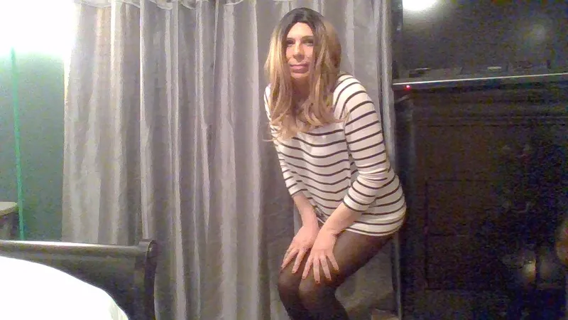 Live sex webcam photo for Lily_Flour #2013431