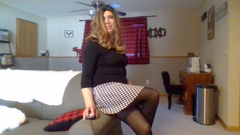 Live sex webcam photo for Lily_Flour #2013418