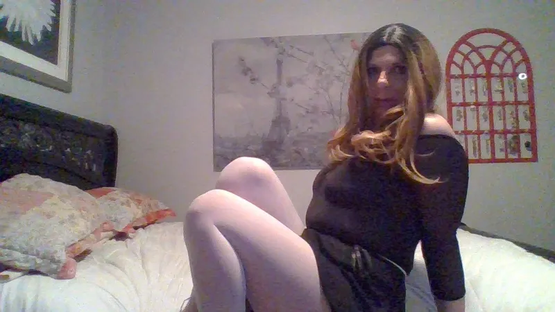 Live sex webcam photo for Lily_Flour #2013426