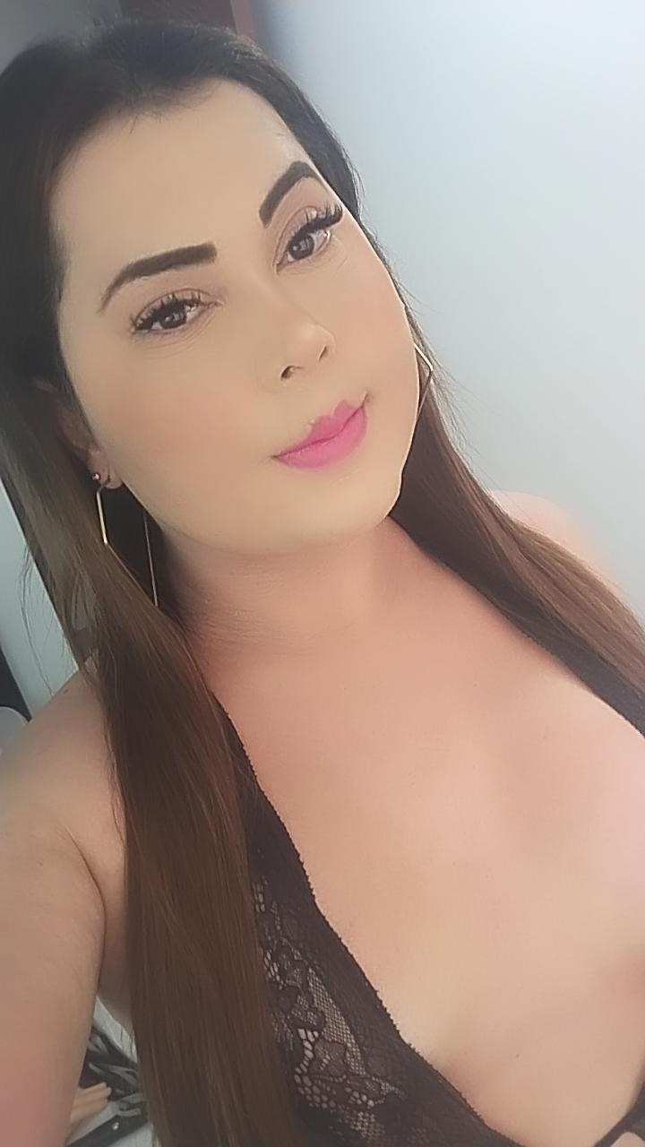 Live sex webcam photo for ShenoaRose #2903599