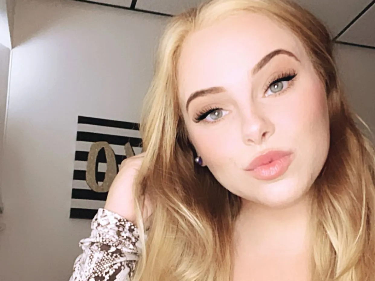 Live sex webcam photo for Layhla_Jo #2929259