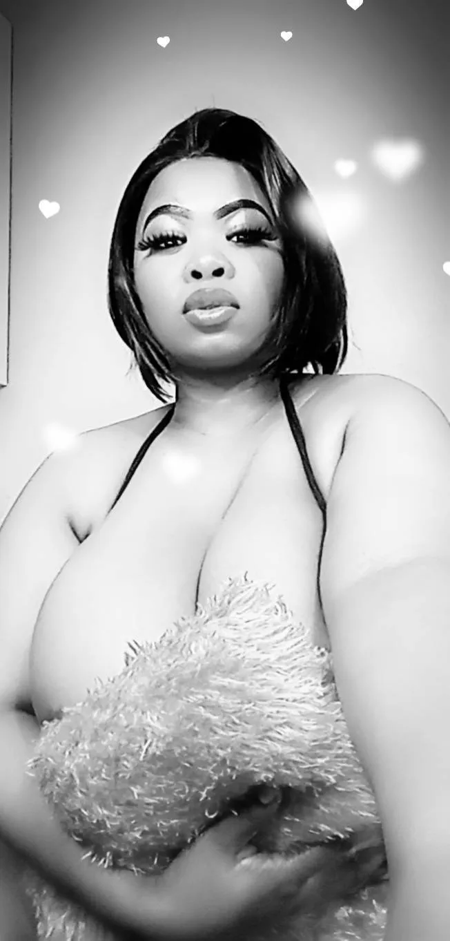 Live sex webcam photo for HUGEJUGS40DD #8423674