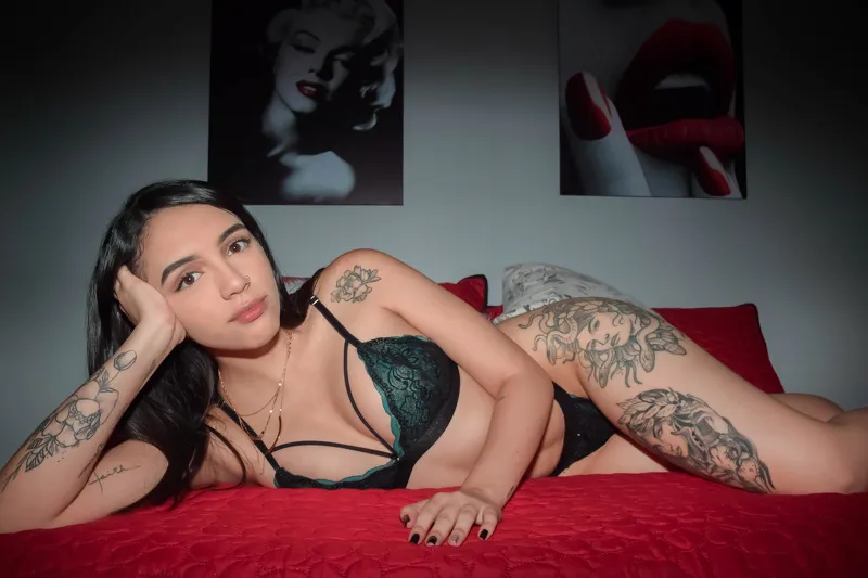 Live sex webcam photo for JadeGrant #2065038