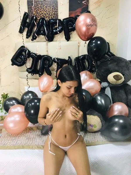Live sex webcam photo for SofiaaMartinez #1716876