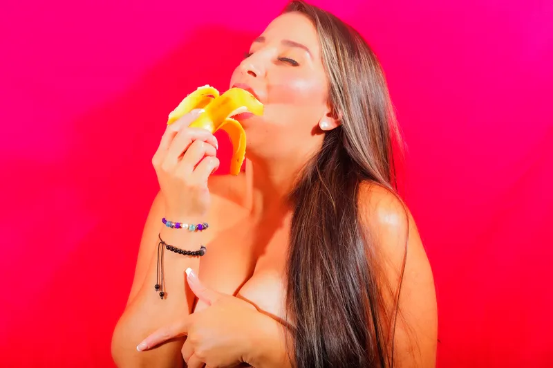 Live sex webcam photo for ArianaMoss #2489544