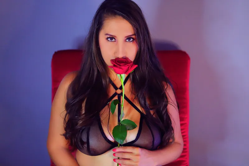 Live sex webcam photo for ArianaMoss #1939237