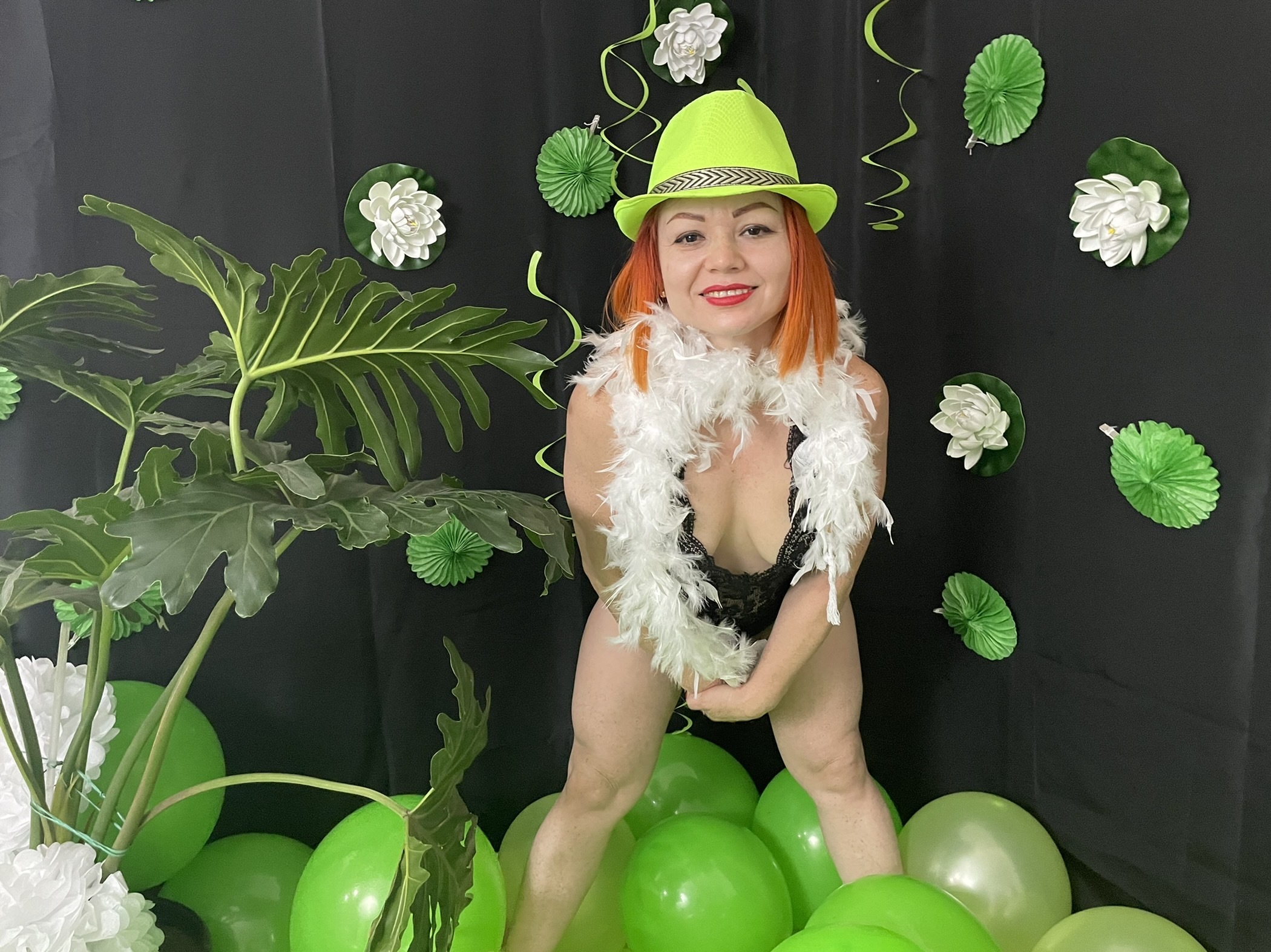 Live sex webcam photo for Yulina_Kyle30 #7104702