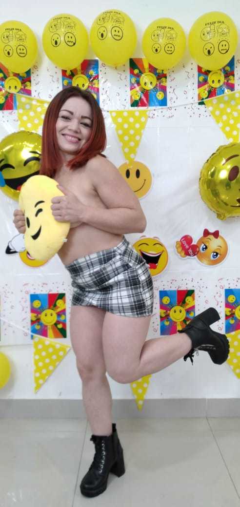 Live sex webcam photo for Yulina_Kyle30 #7101805