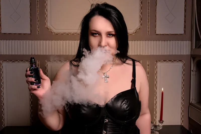 Live sex webcam photo for QueenOfTheHaze #2854322