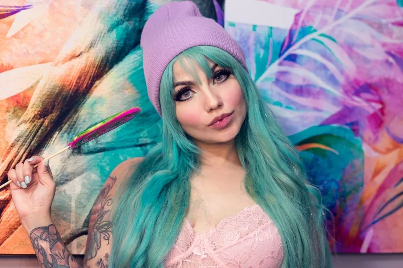 Live sex webcam photo for LucyHills #1883343