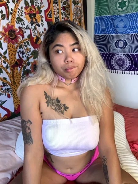 Live sex webcam photo for JocelinDia369 #2234045