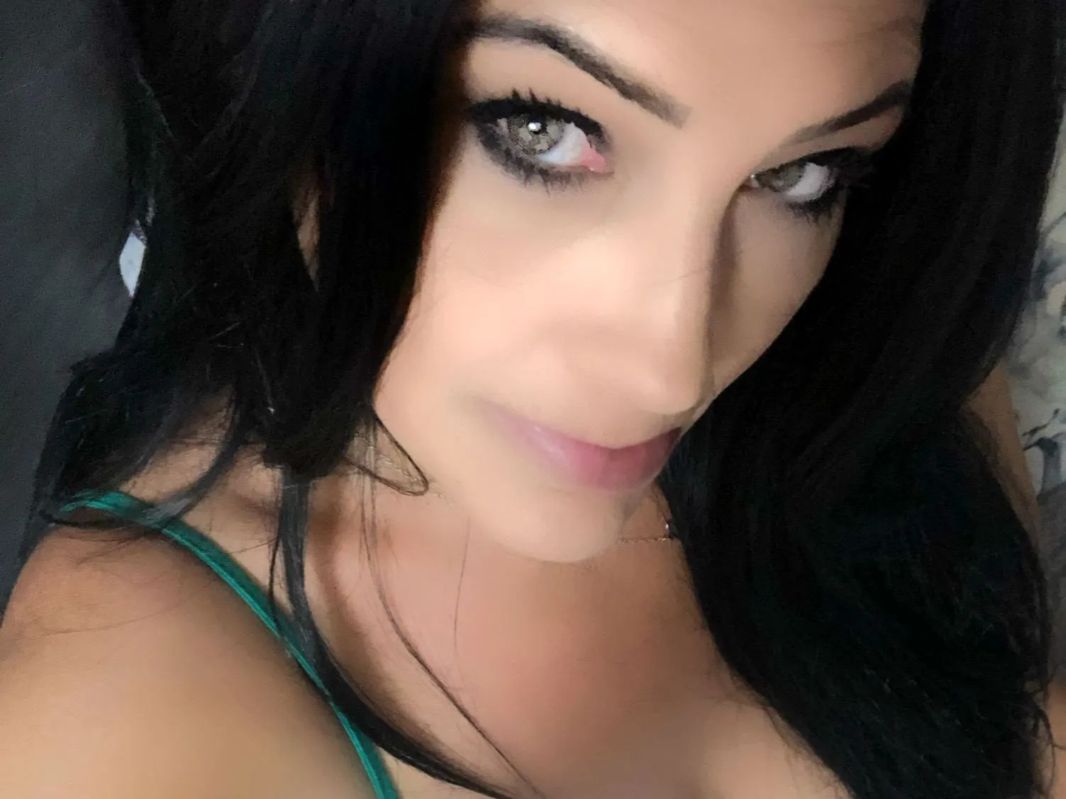 Live sex webcam photo for KarlySweet #3311346