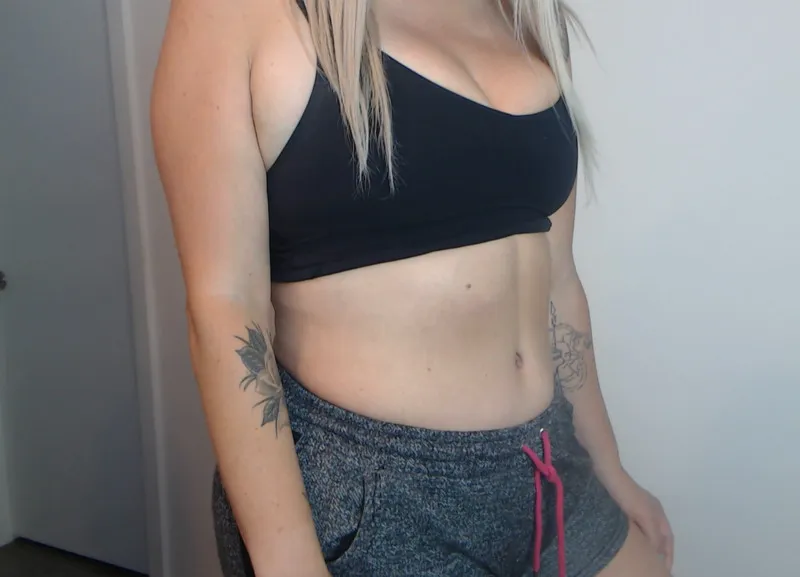 Live sex webcam photo for BeccaMoore4U #3540966