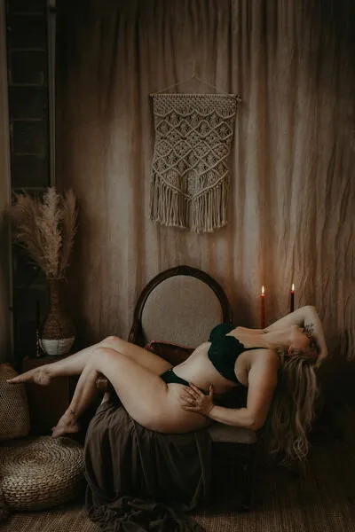Live sex webcam photo for BeccaMoore4U #4092978