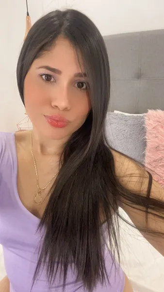 Live sex webcam photo for AprilRoses #2226353