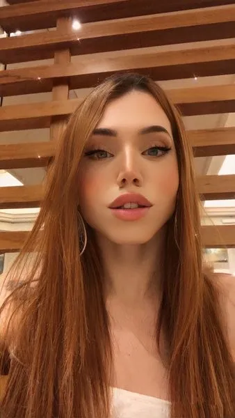 Live sex webcam photo for MelHot #3396277