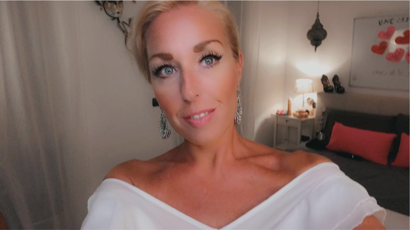 Live sex webcam photo for LisaXLuscious #2880249