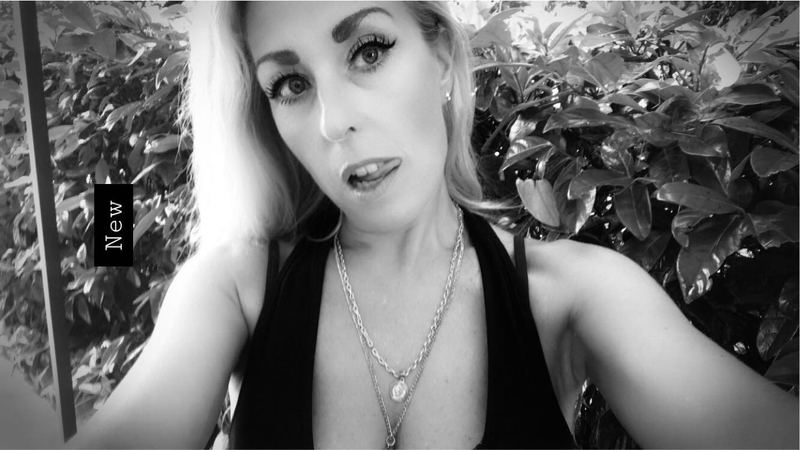 Live sex webcam photo for LisaXLuscious #2880247