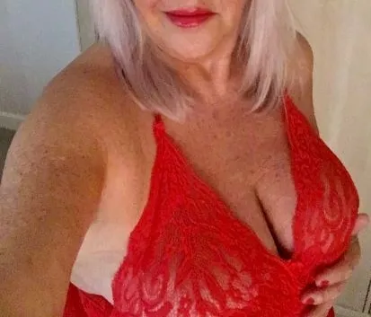 Live sex webcam photo for MelissaMature #1705270