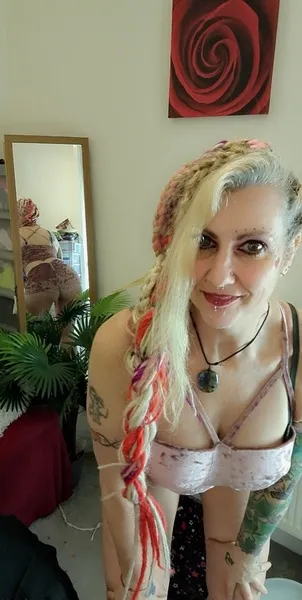 Live sex webcam photo for SkySparks #7313625