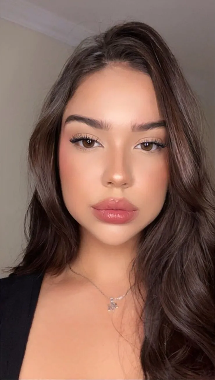 Live sex webcam photo for Amber_Duran #7915336