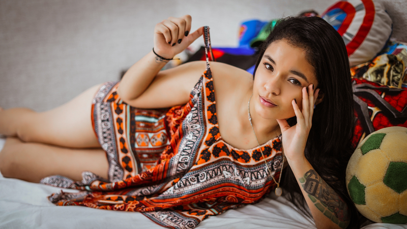 Live sex webcam photo for MiaBarton #2714054