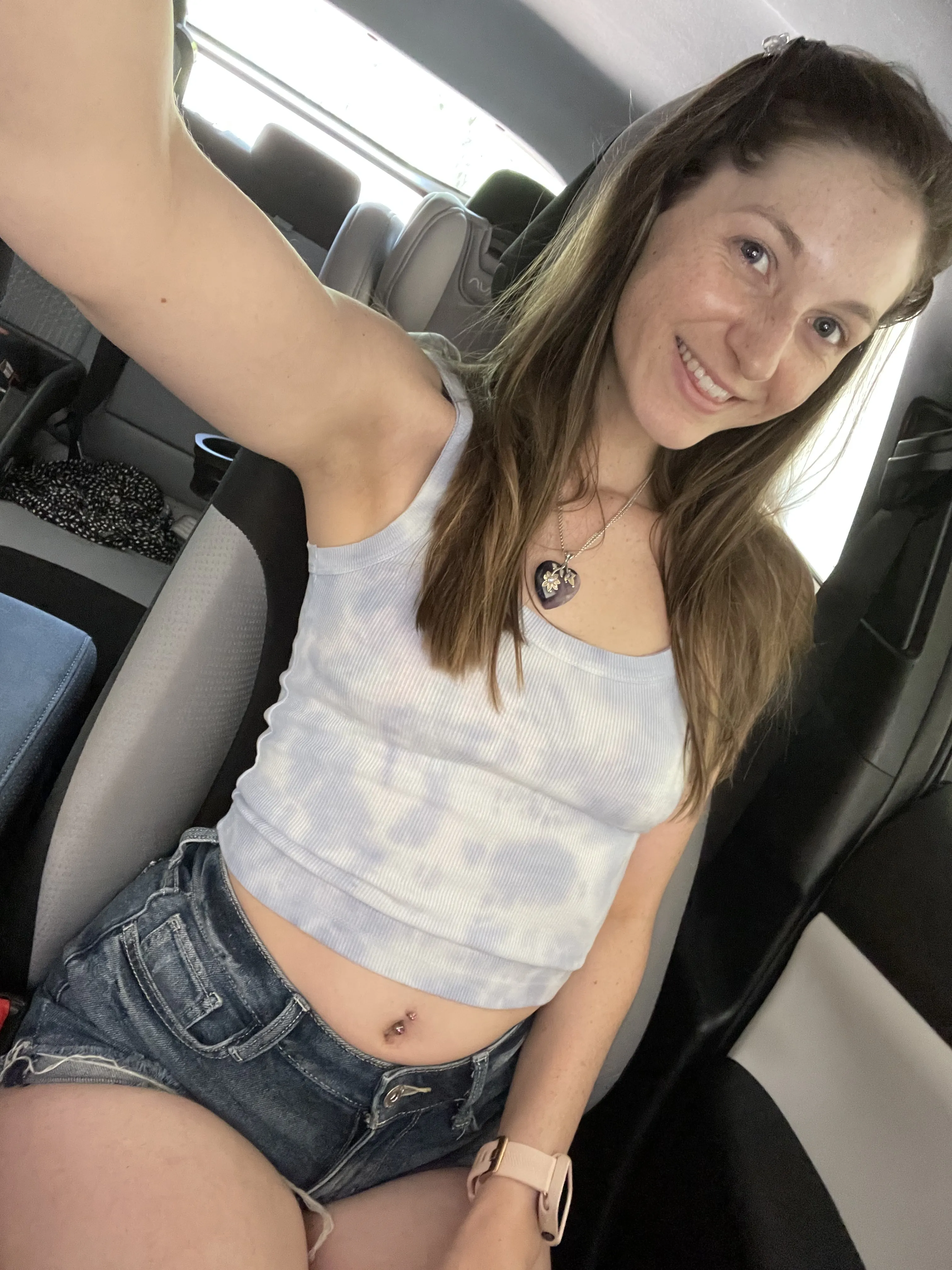 Live sex webcam photo for lucy_aura #7783184