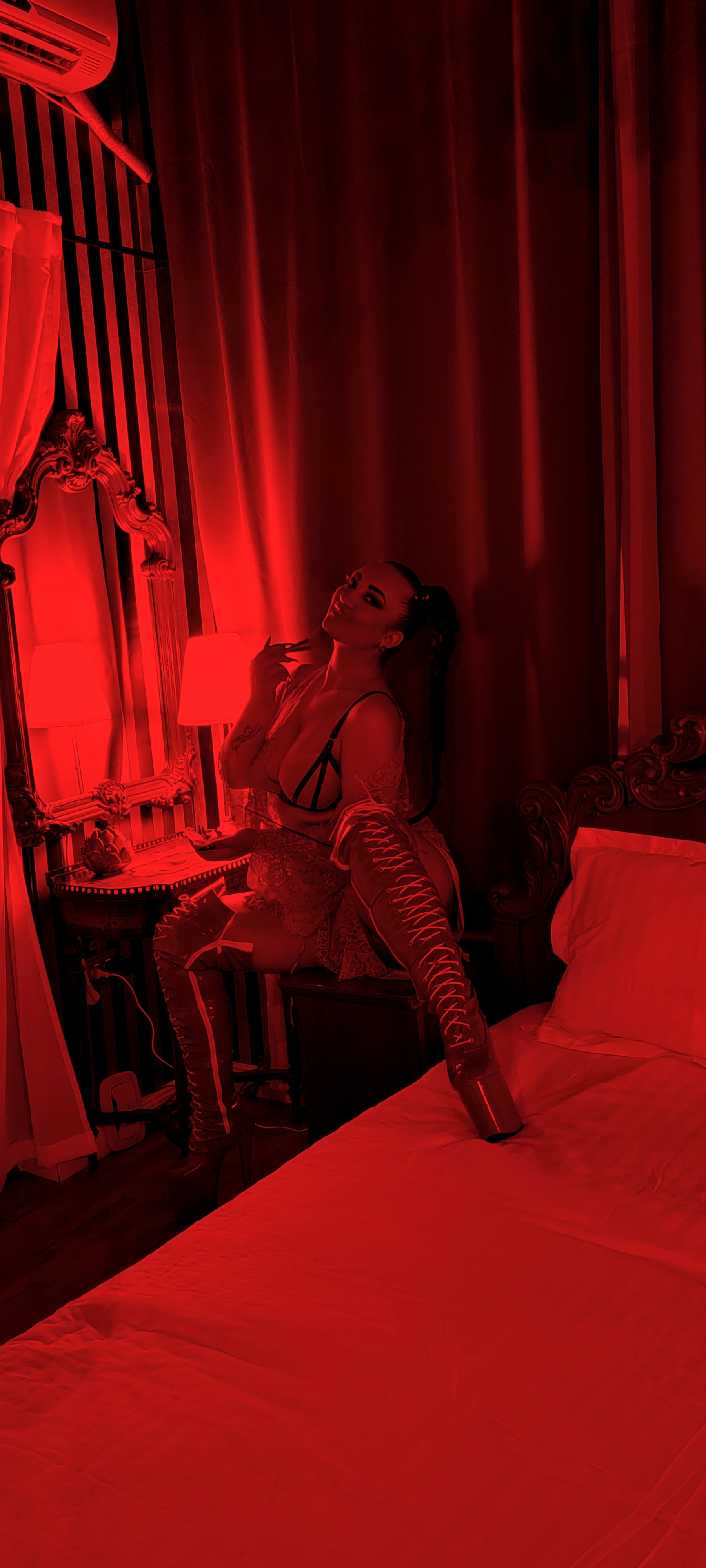 Live sex webcam photo for MiaBlackXO #7131785