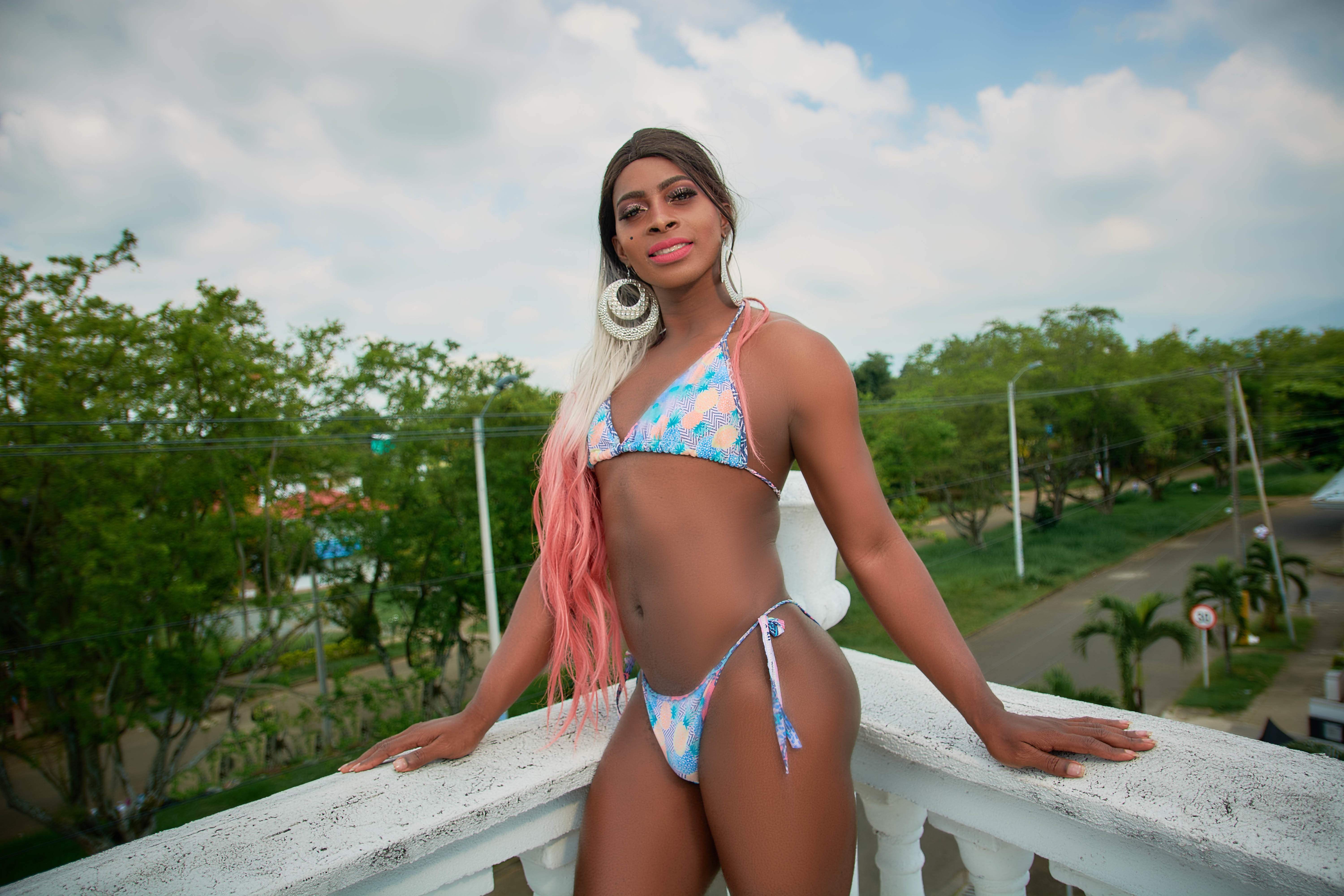 Live sex webcam photo for LorettaSaennz #7881195