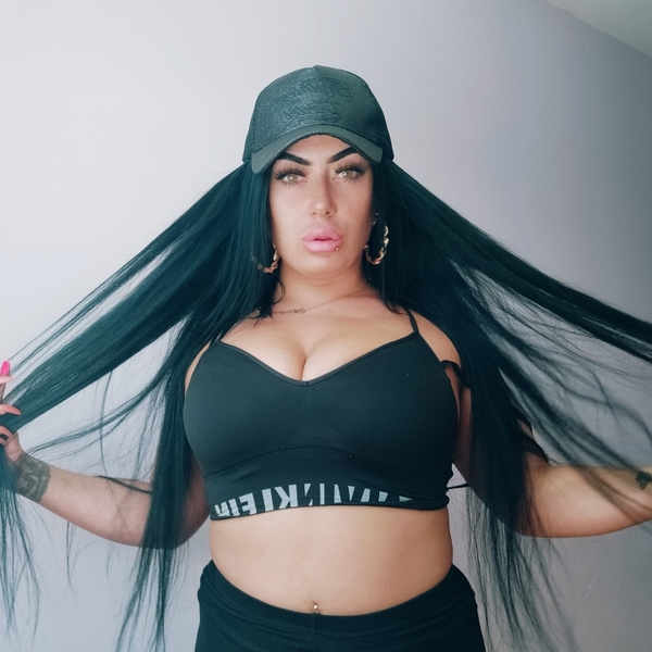 Live sex webcam photo for Tiamarietaboo #1801901