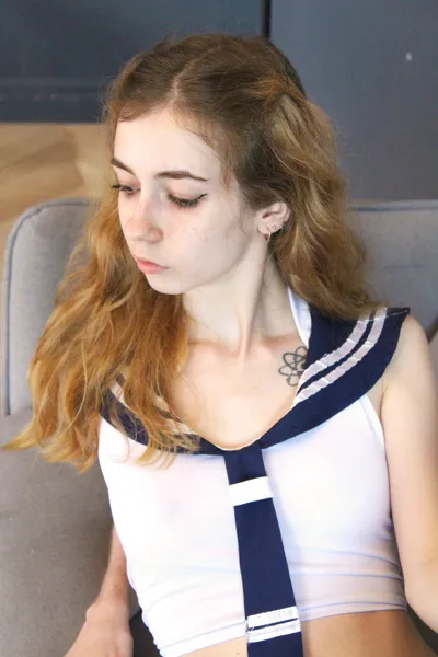 Live sex webcam photo for LuluMoyer #1997650