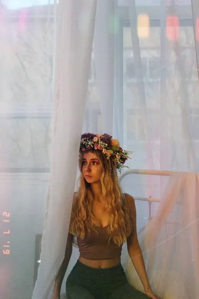 Live sex webcam photo for LuluMoyer #2764411