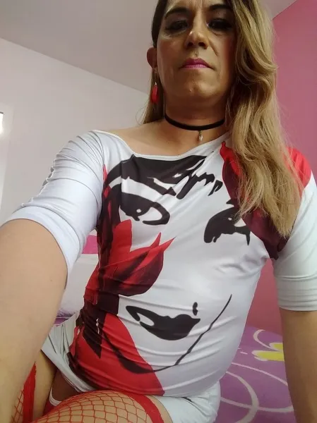 Live sex webcam photo for lucyfersexy69 #7388918