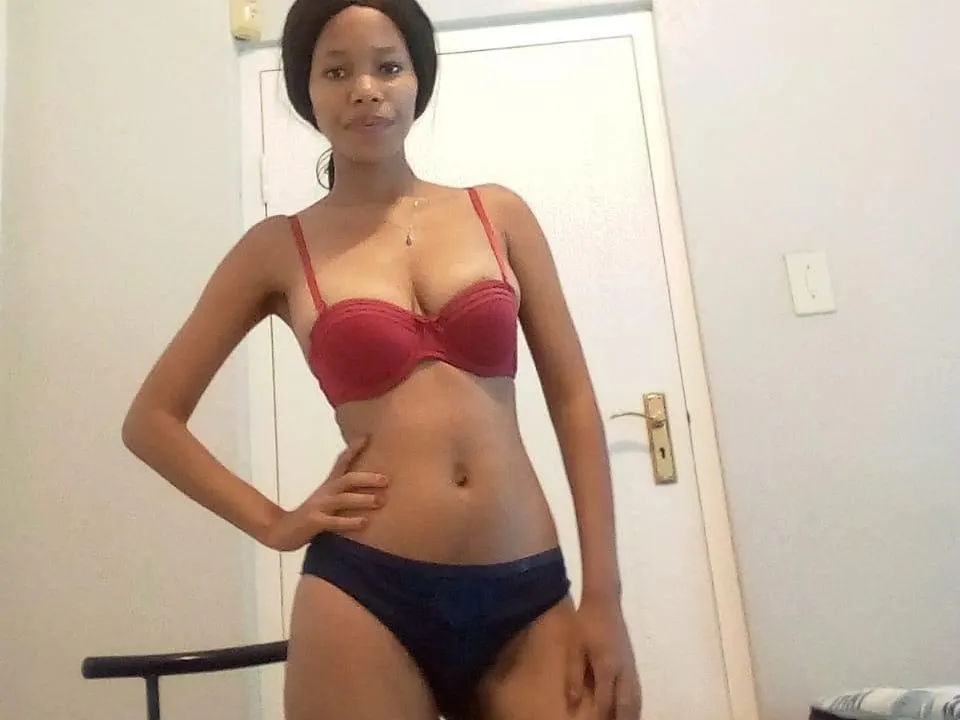 Live sex webcam photo for SexyLisa_za #3378917