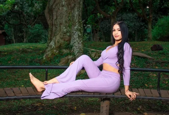 Live sex webcam photo for obedient_slavegirl_ateneha #2792493