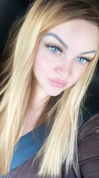 Live sex webcam photo for BritneySton #2667690