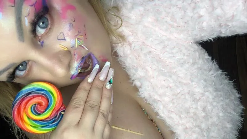 Live sex webcam photo for BritneySton #2716886