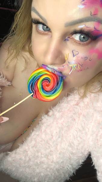 Live sex webcam photo for BritneySton #2716889