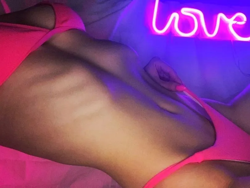 Live sex webcam photo for PornoGirl #2483796